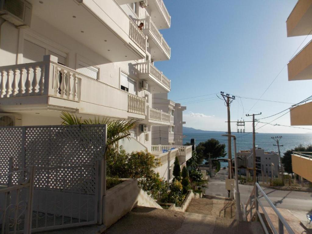 Coastline Apartments Sarandë Exteriör bild